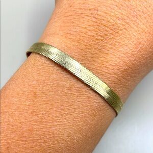 Vintage Gold Tone Herringbone Chain Link Bangle Cuff Statement Bracelet